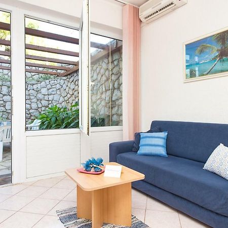 2-Bedroom Apartment 300M From Beach In Punat Ngoại thất bức ảnh