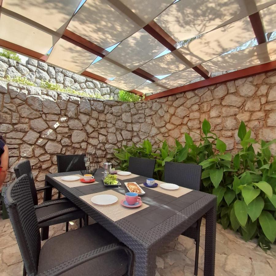 2-Bedroom Apartment 300M From Beach In Punat Ngoại thất bức ảnh