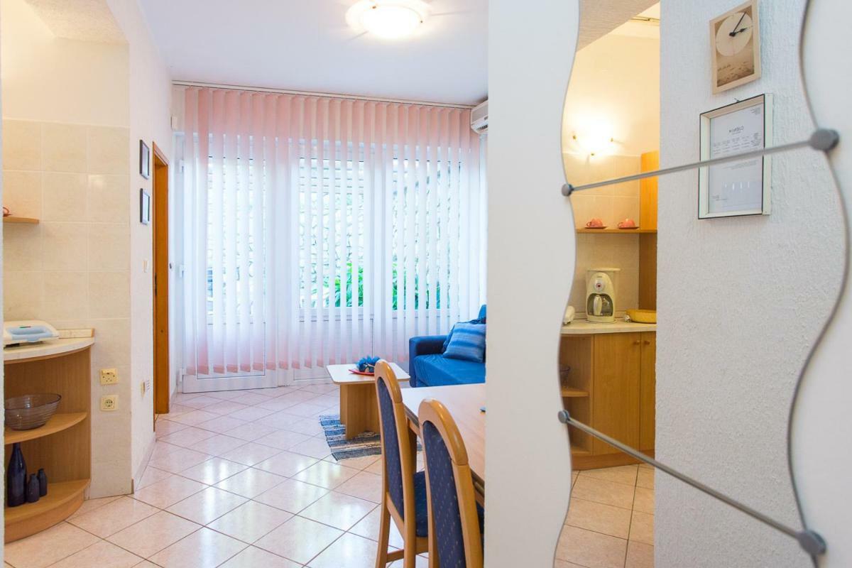 2-Bedroom Apartment 300M From Beach In Punat Ngoại thất bức ảnh