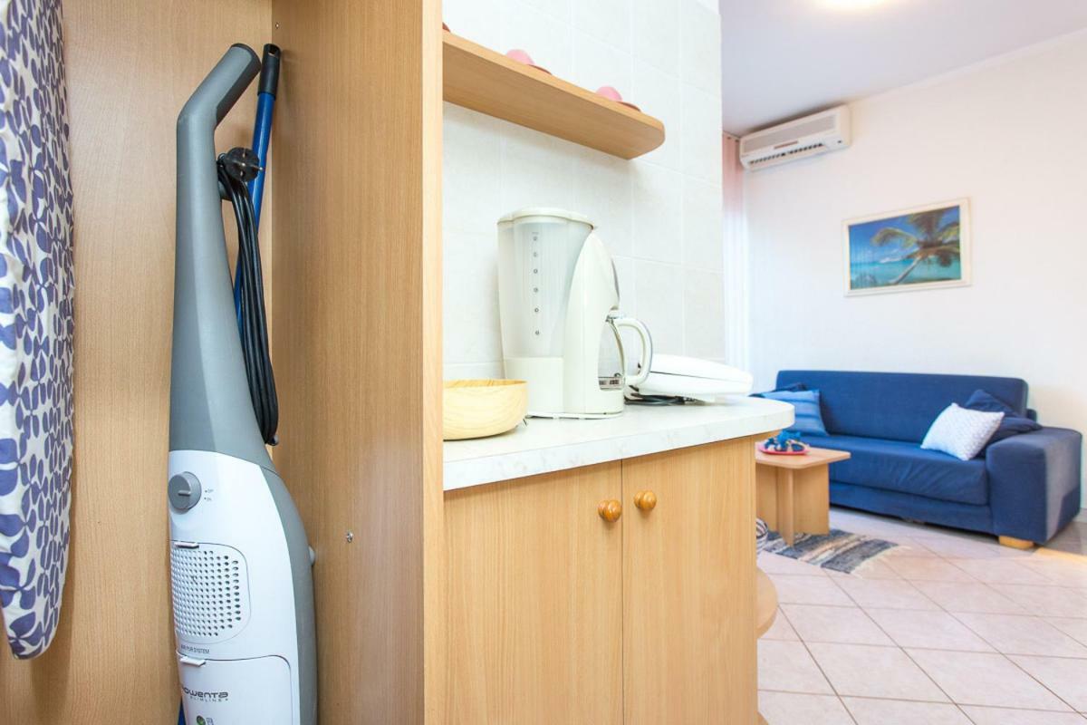 2-Bedroom Apartment 300M From Beach In Punat Ngoại thất bức ảnh