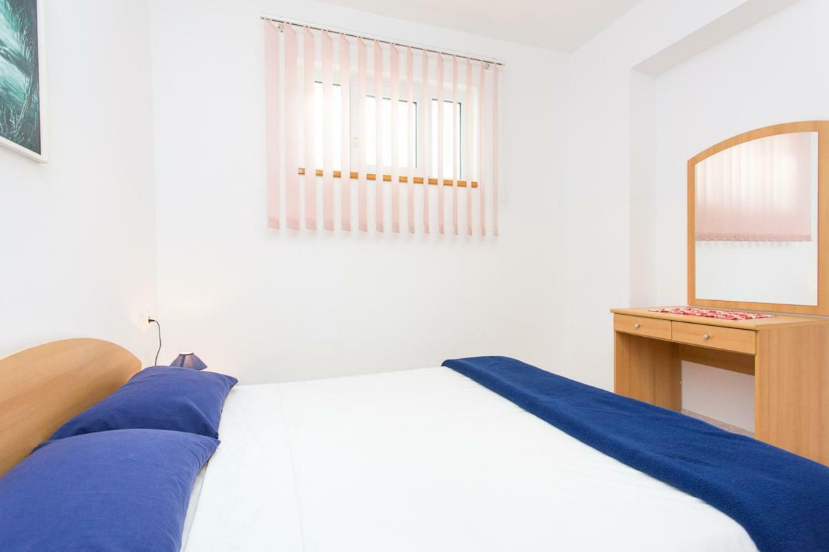 2-Bedroom Apartment 300M From Beach In Punat Ngoại thất bức ảnh